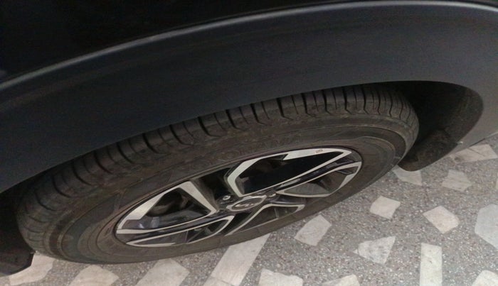 2022 KIA CARENS LUXURY PLUS 1.5 DIESEL 7 STR, Diesel, Manual, 29,832 km, tyre