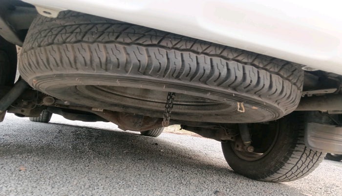 2014 Toyota Fortuner 3.0 4X2 MT, Diesel, Manual, 1,21,804 km, tyre