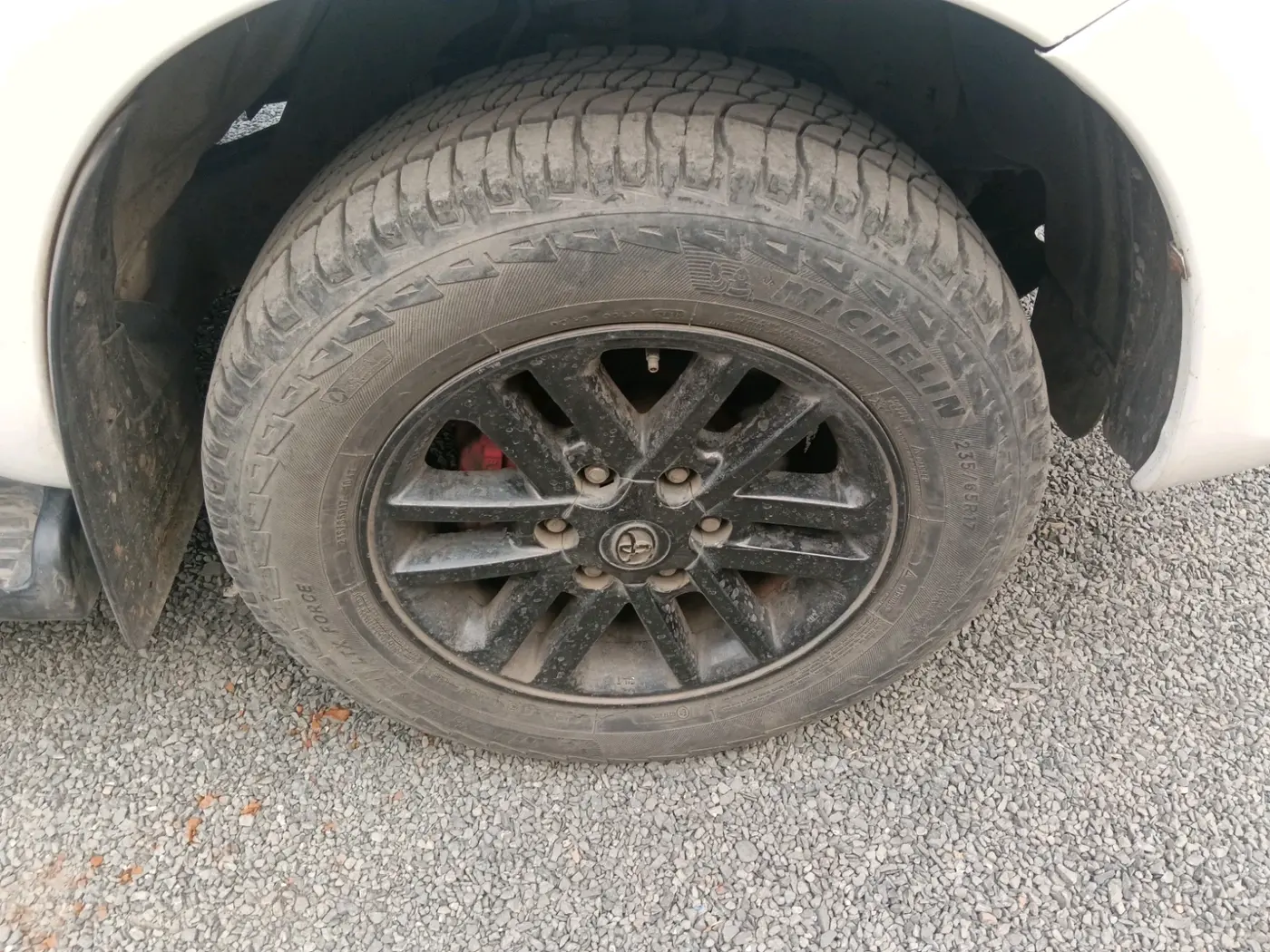 2014 Toyota Fortuner 3.0 4X2 MT, Diesel, Manual, 1,21,804 km, tyre