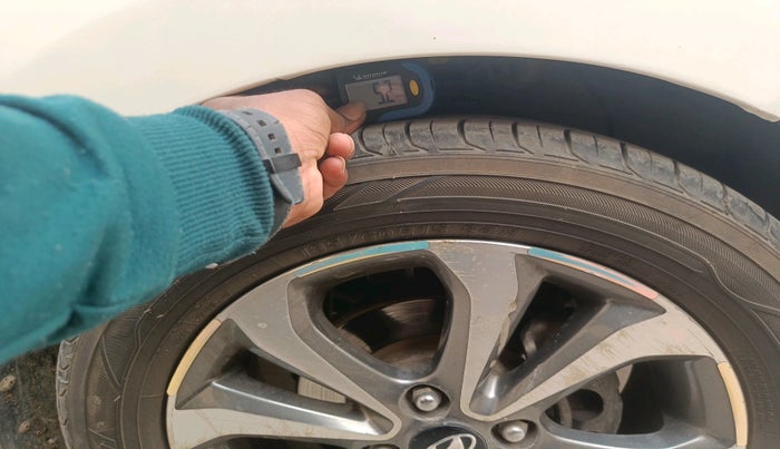 2015 Hyundai Xcent SX 1.2 (O), CNG, Manual, 99,125 km, tyre