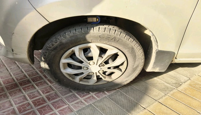 2015 Maruti Alto 800 LXI, Petrol, Manual, 27,085 km, tyre