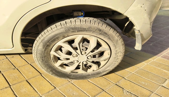 2015 Maruti Alto 800 LXI, Petrol, Manual, 27,085 km, tyre