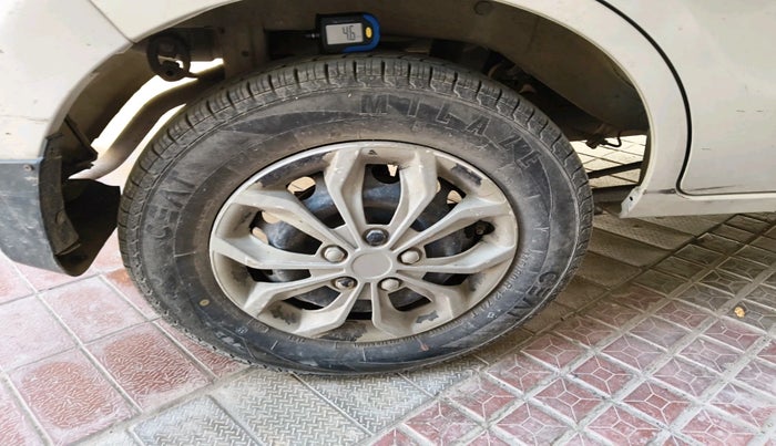 2015 Maruti Alto 800 LXI, Petrol, Manual, 27,085 km, tyre