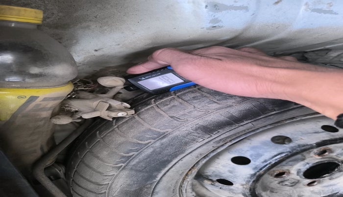 2018 Maruti Alto 800 LXI, Petrol, Manual, 1,20,159 km, tyre