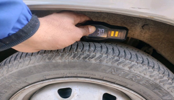 2011 Maruti Alto K10 LXI, Petrol, Manual, 69,164 km, tyre