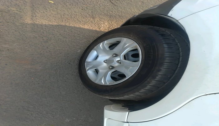 2013 Ford Ecosport TREND 1.5L DIESEL, Diesel, Manual, 1,68,305 km, tyre