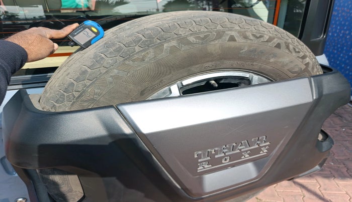 2024 Mahindra Thar Roxx MX5 Diesel AT 2WD, Diesel, Automatic, 35,304 km, tyre