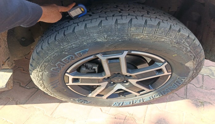 2024 Mahindra Thar Roxx MX5 Diesel AT 2WD, Diesel, Automatic, 35,304 km, tyre