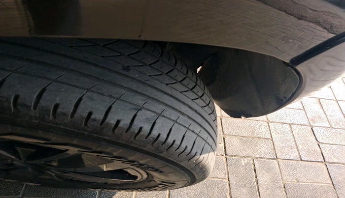 2017 Renault Duster 85 PS RXS SANDSTORM EDITION DIESEL, Diesel, Manual, 1,58,688 km, tyre