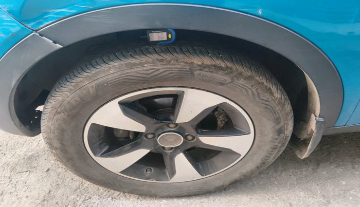 2017 Tata NEXON XZ PLUS DIESEL, Diesel, Manual, 1,82,882 km, tyre