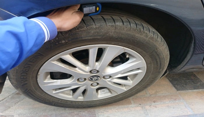 2018 Toyota YARIS VX CVT, Petrol, Automatic, 84,499 km, tyre