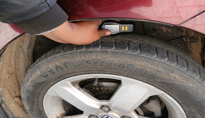 2013 Honda City 1.5L I-VTEC S MT, Petrol, Manual, 1,98,482 km, tyre