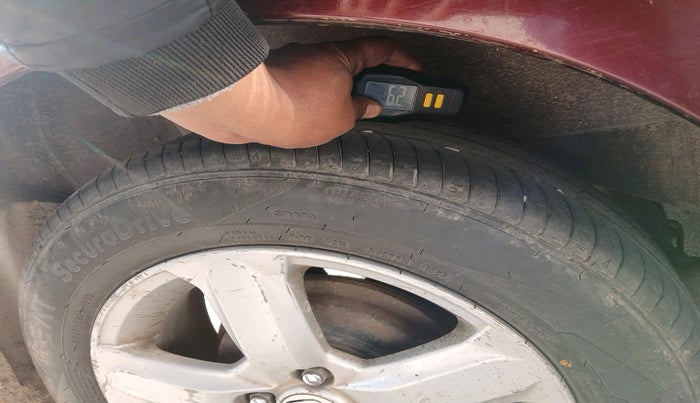 2013 Honda City 1.5L I-VTEC S MT, Petrol, Manual, 1,98,482 km, tyre