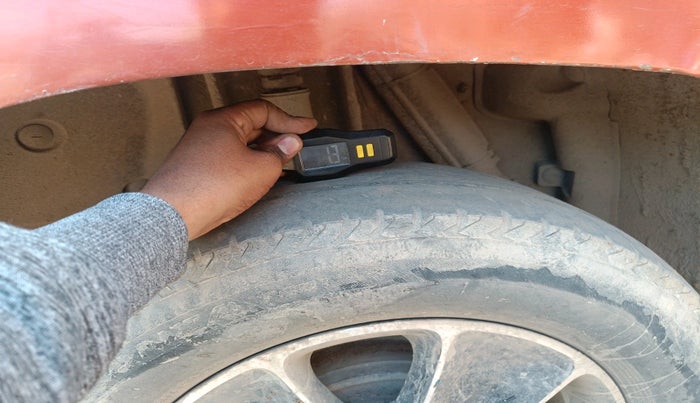 2017 Renault Duster 85 PS RXS MT DIESEL, Diesel, Manual, 1,68,467 km, tyre