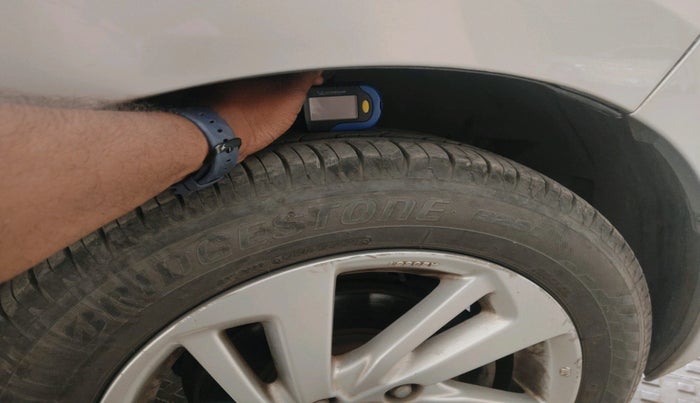 2015 Honda Jazz 1.2L I-VTEC V AT, Petrol, Automatic, 70,802 km, tyre