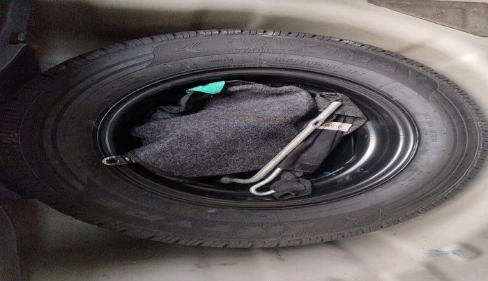 2016 Hyundai Elite i20 SPORTZ 1.2, Petrol, Manual, 1,21,782 km, tyre