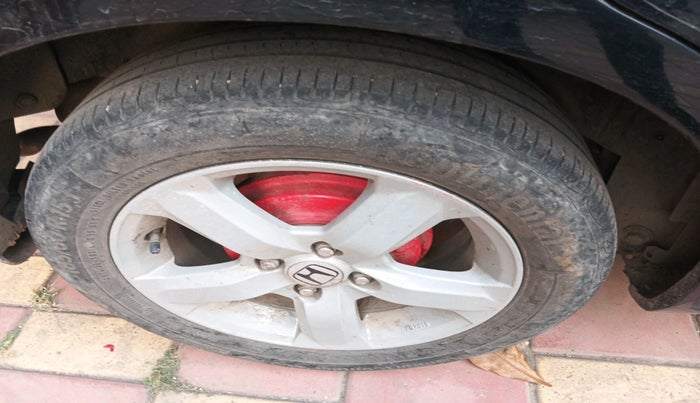 2012 Honda Jazz 1.2 L I-VTEC SELECT, Petrol, Manual, 1,38,372 km, tyre