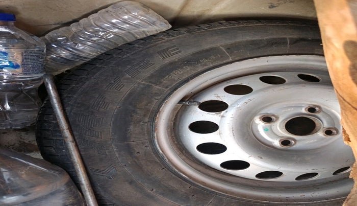 2013 Maruti Swift Dzire VXI, Petrol, Manual, 99,026 km, tyre