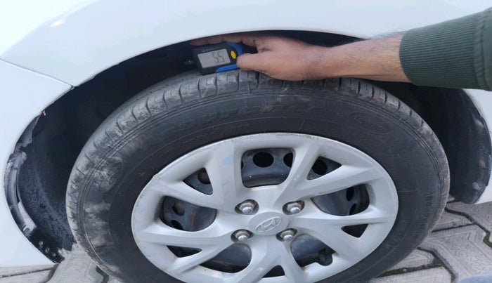 2017 Hyundai Grand i10 MAGNA 1.2 KAPPA VTVT, Petrol, Manual, 77,736 km, tyre