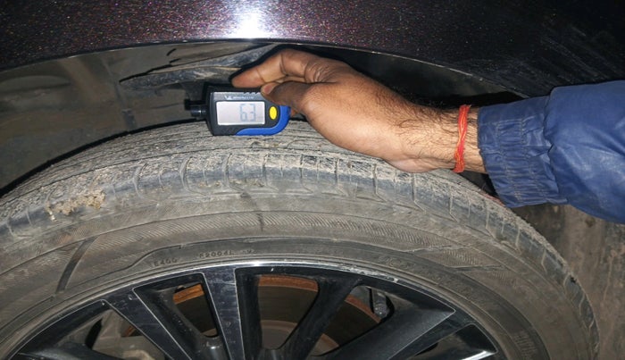 2019 Toyota Corolla Altis VL CVT PETROL, Petrol, Automatic, 49,027 km, tyre