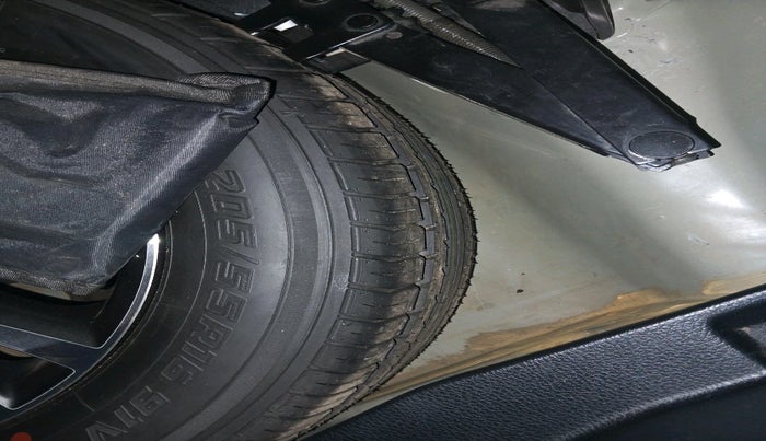 2019 Toyota Corolla Altis VL CVT PETROL, Petrol, Automatic, 49,027 km, tyre