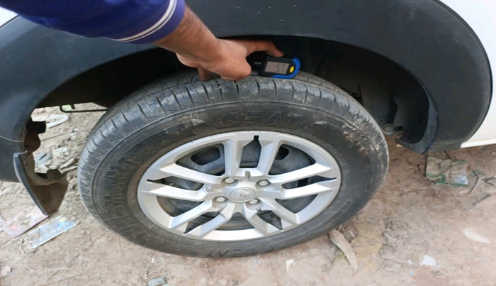 2024 Renault TRIBER RXT, Petrol, Manual, 9,204 km, tyre