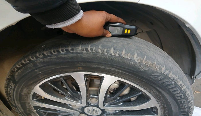 2022 Maruti Ertiga VXI CNG, Petrol, Manual, 41,178 km, tyre