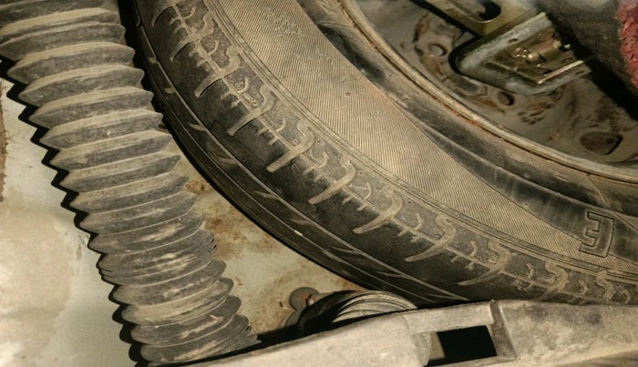 2014 Hyundai Santro Xing GL PLUS, Petrol, Manual, 1,61,209 km, tyre