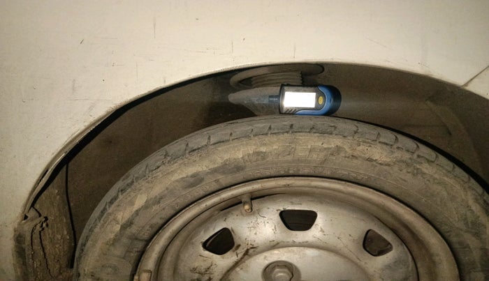 2014 Hyundai Santro Xing GL PLUS, Petrol, Manual, 1,61,209 km, tyre