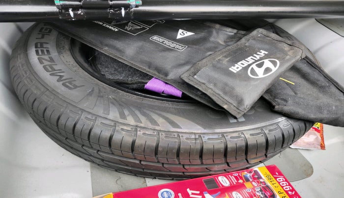 2024 Hyundai AURA S 1.2 CNG, Petrol, Manual, 8,557 km, tyre