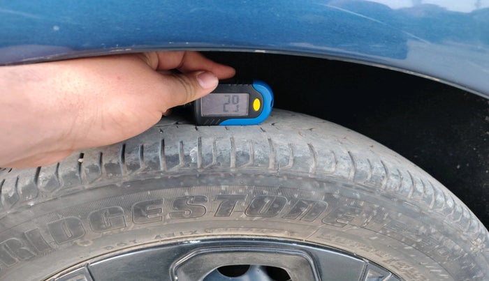 2018 Maruti Baleno DELTA PETROL 1.2, Petrol, Manual, 65,196 km, tyre