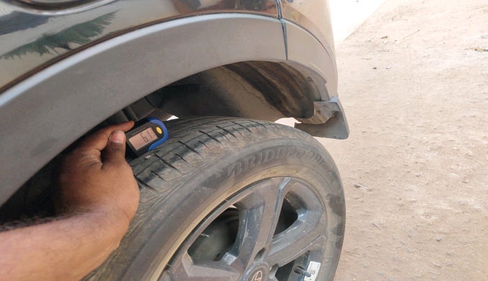 2022 Tata NEXON XZA PLUS (PREMIUM) PETROL DARK EDITION, Petrol, Automatic, 48,166 km, tyre