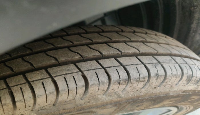 2025 Maruti New Wagon-R ZXI PLUS 1.2, Petrol, Manual, 130 km, tyre