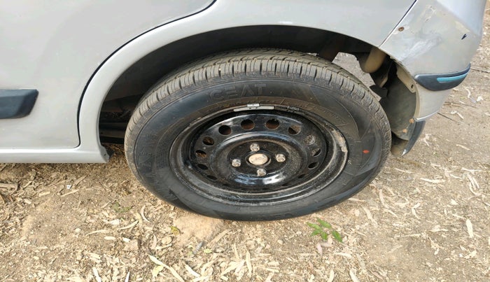 2015 Maruti Wagon R 1.0 VXI, Petrol, Manual, 62,937 km, tyre