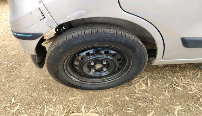 2015 Maruti Wagon R 1.0 VXI, Petrol, Manual, 62,937 km, tyre