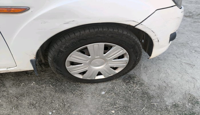 2011 Ford Figo TITANIUM 1.4 DIESEL, Diesel, Manual, 1,38,569 km, tyre