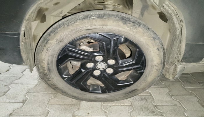 2022 Maruti BREZZA ZXI SMART HYBRID , Petrol, Manual, 35,107 km, tyre