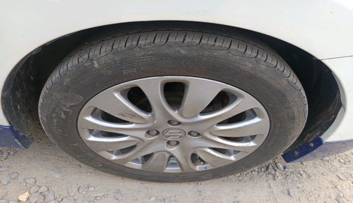 2017 Maruti Baleno ALPHA DIESEL 1.3, Diesel, Manual, 1,14,211 km, tyre