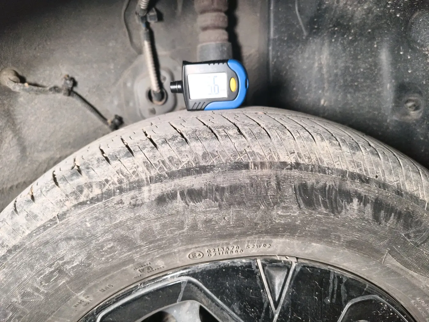 2023 Tata PUNCH PURE MT CNG, CNG, Manual, 35,793 km, tyre