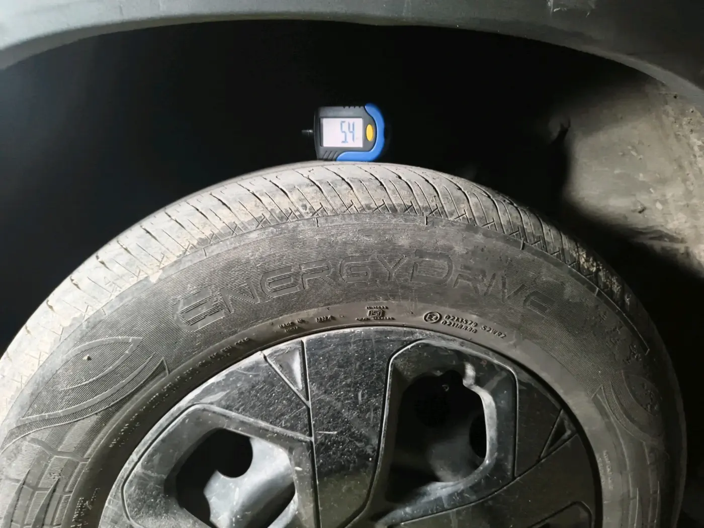 2023 Tata PUNCH PURE MT CNG, CNG, Manual, 35,793 km, tyre