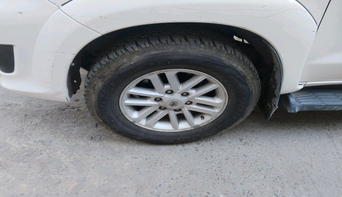 2012 Toyota Fortuner 3.0 4X2 MT, Diesel, Manual, 2,65,583 km, tyre