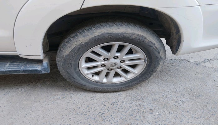 2012 Toyota Fortuner 3.0 4X2 MT, Diesel, Manual, 2,65,583 km, tyre