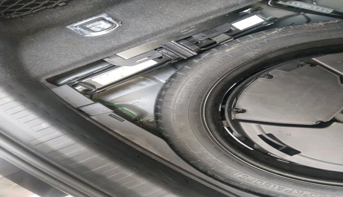 2020 Audi A6 45 TFSI TECHNOLOGY, Petrol, Automatic, 62,938 km, tyre