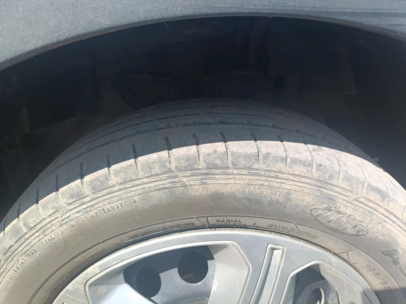 2019 Tata NEXON XM PETROL, Petrol, Manual, 30,900 km, tyre