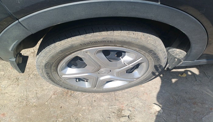 2019 Tata NEXON XM PETROL, Petrol, Manual, 30,900 km, tyre