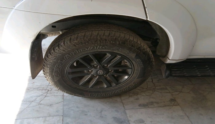 2013 Toyota Fortuner 3.0 4X4 MT, Diesel, Manual, 1,67,612 km, tyre