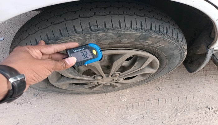 2019 Maruti Eeco 5 STR WITH A/C+HTR, CNG, Manual, 97,483 km, tyre