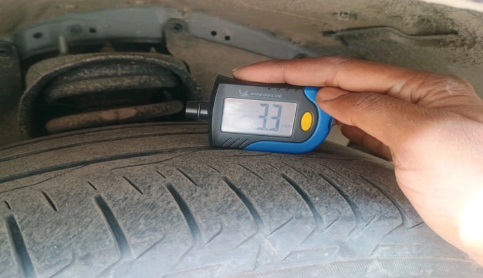 2024 Toyota Innova Crysta 2.4 ZX 7STR, Diesel, Manual, 29,672 km, tyre