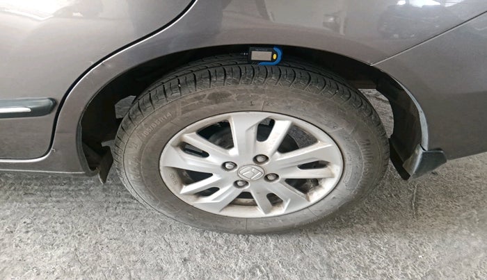 2015 Honda Amaze 1.5L I-DTEC VX, Diesel, Manual, 1,26,890 km, tyre