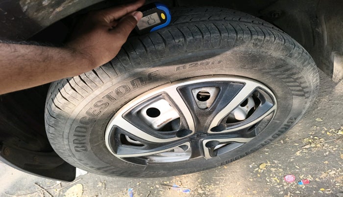 2021 Tata ALTROZ XE PETROL, Petrol, Manual, 49,738 km, tyre